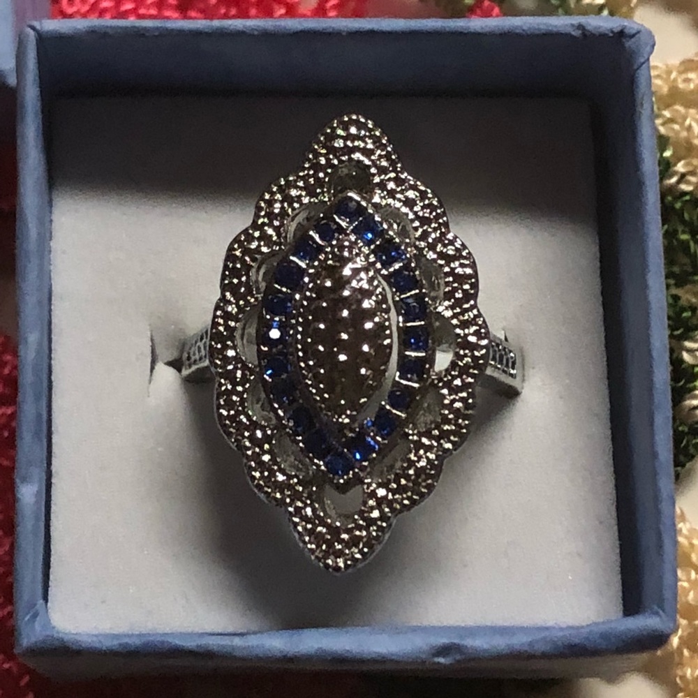 Sterling silver ring - Picture 2 of 3